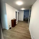 Apartamento Con Terraza Y Parking, Temporada, Minimo Un Mes