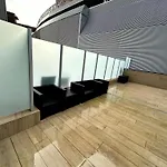 Apartamento Con Terraza Y Parking, Temporada, Minimo Un Mes *
