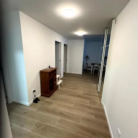 Apartment Con Terraza Y Parking, Temporada, Minimo Un Mes