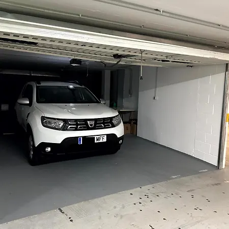 Apartment Con Terraza Y Parking, Temporada, Minimo Un Mes *