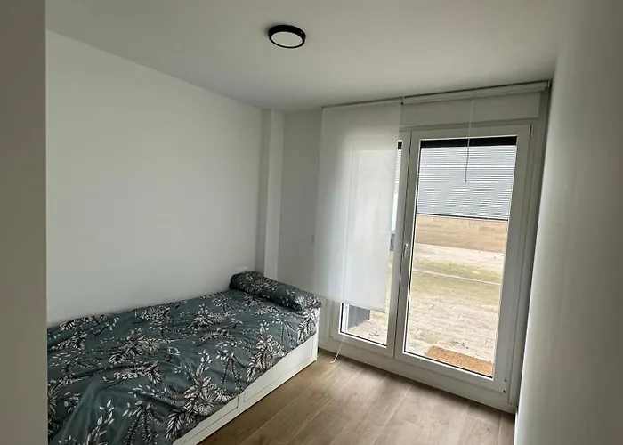 Apartment Con Terraza Y Parking, Temporada, Minimo Un Mes *