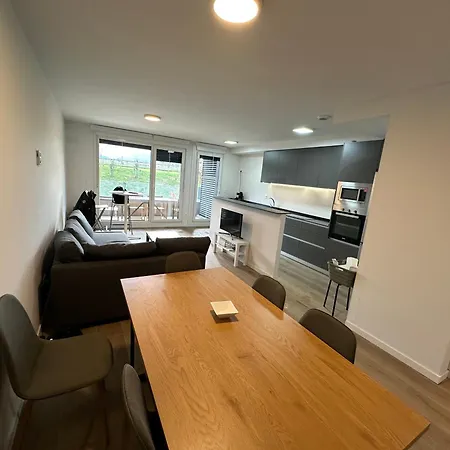 Lägenhet Con Terraza Y Parking, Temporada, Minimo Un Mes